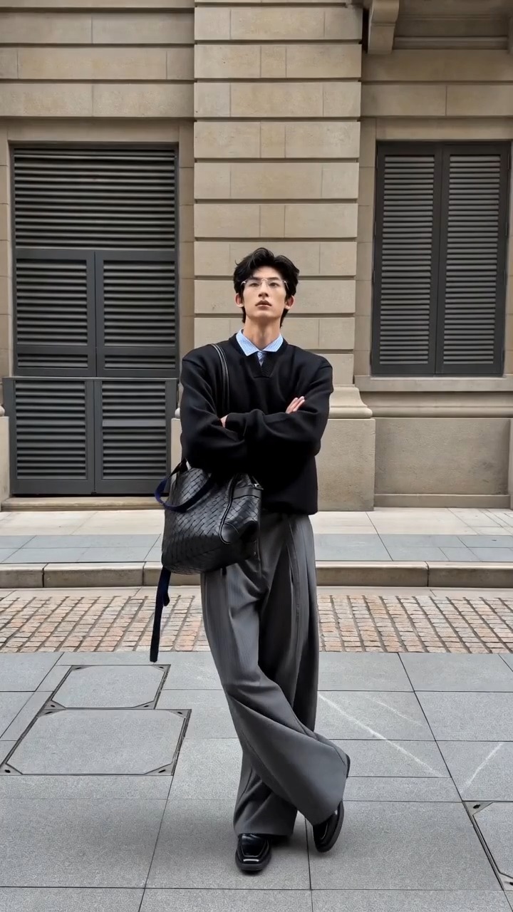 Outfit Display Video